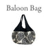 Ballontasche mit Dahlien-Print (schwarz x weiß)